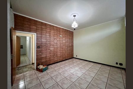 Casa à venda com 320m², 4 quartos e 3 vagas Casa à venda com 320m², 4 quartos e 3 vagasSala