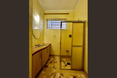Casa à venda com 320m², 4 quartos e 3 vagas Casa à venda com 320m², 4 quartos e 3 vagasBanheiro da Suíte