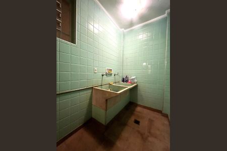 Casa à venda com 320m², 4 quartos e 3 vagas Casa à venda com 320m², 4 quartos e 3 vagasÁrea de Serviço