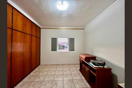 Casa à venda com 320m², 4 quartos e 3 vagas Casa à venda com 320m², 4 quartos e 3 vagasQuarto 1
