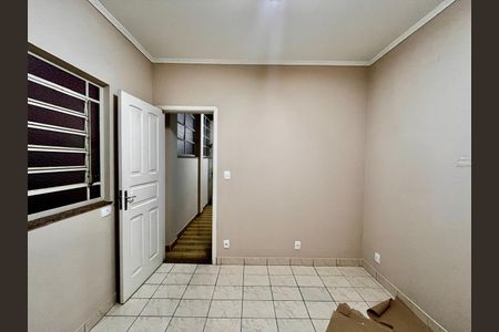 Casa à venda com 320m², 4 quartos e 3 vagas Casa à venda com 320m², 4 quartos e 3 vagas Edícula Quarto