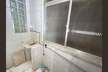 Apartamento para alugar com 70m², 2 quartos e 1 vagaÁrea de Serviço
