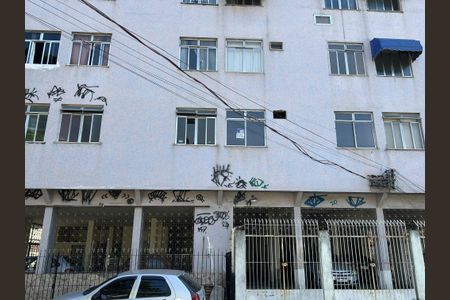 Apartamento para alugar com 70m², 2 quartos e 1 vagaFachada + plaquinha