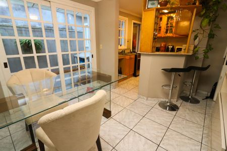 Casa de condomínio à venda com 238m², 3 quartos e 2 vagasSala de Jantar