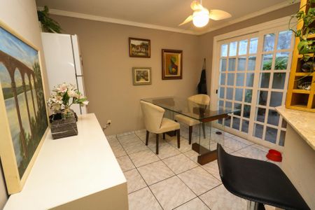 Casa de condomínio à venda com 238m², 3 quartos e 2 vagasSala de Jantar