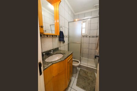 Casa de condomínio à venda com 238m², 3 quartos e 2 vagasBanheiro Social