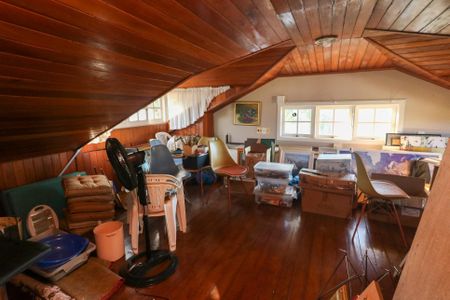 Casa de condomínio à venda com 238m², 3 quartos e 2 vagasEspaço Sótão