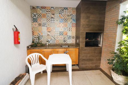 Casa de condomínio à venda com 238m², 3 quartos e 2 vagasVaranda