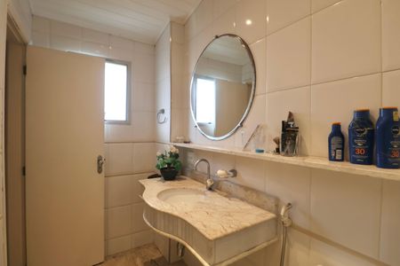 Apartamento para alugar com 170m², 3 quartos e 1 vaga Apartamento para alugar com 170m², 3 quartos e 1 vagaBanheiro da Suíte 2