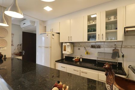 Apartamento para alugar com 170m², 3 quartos e 1 vaga Apartamento para alugar com 170m², 3 quartos e 1 vagaCozinha