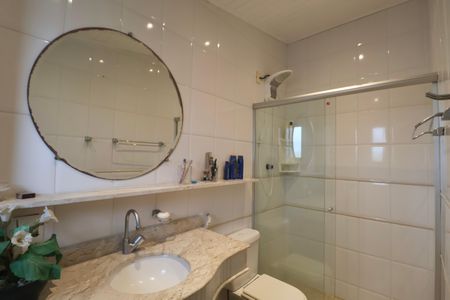 Apartamento para alugar com 170m², 3 quartos e 1 vaga Apartamento para alugar com 170m², 3 quartos e 1 vagaBanheiro da Suíte 2