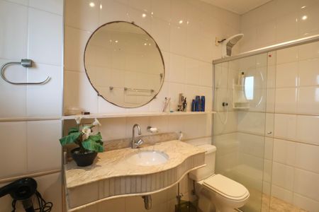 Apartamento para alugar com 170m², 3 quartos e 1 vaga Apartamento para alugar com 170m², 3 quartos e 1 vagaBanheiro da Suíte 2