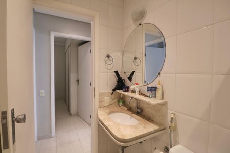 Apartamento para alugar com 170m², 3 quartos e 1 vaga Apartamento para alugar com 170m², 3 quartos e 1 vagaBanheiro Social