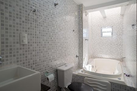 Apartamento à venda com 38m², 1 quarto e sem vagaBanheiro da Suíte