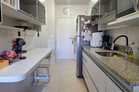 Apartamento à venda com 80m², 2 quartos e 1 vagaCozinha