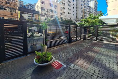 Apartamento à venda com 80m², 2 quartos e 1 vagaFachada