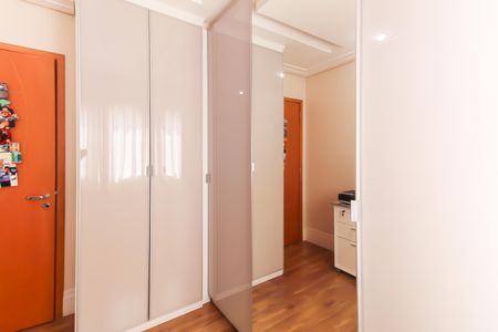 Apartamento à venda com 130m², 3 quartos e 3 vagasQuarto 