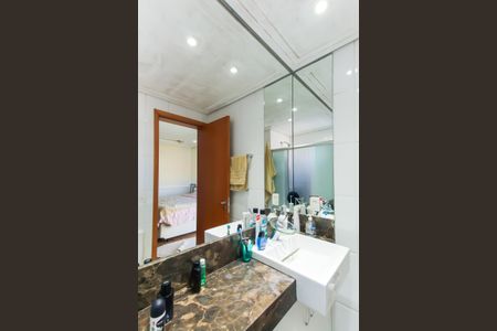 Apartamento à venda com 130m², 3 quartos e 3 vagasBanheiro da Suíte 1