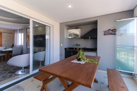 Apartamento à venda com 130m², 3 quartos e 3 vagasVaranda