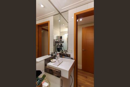 Apartamento à venda com 130m², 3 quartos e 3 vagasBanheiro da Suíte 2