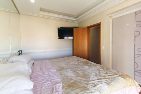 Apartamento à venda com 130m², 3 quartos e 3 vagasSuíte 1