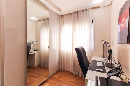 Apartamento à venda com 130m², 3 quartos e 3 vagasQuarto 