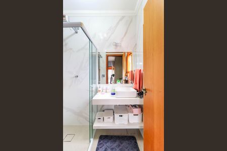 Casa à venda com 320m², 4 quartos e 3 vagasBanheiro da Suíte 1