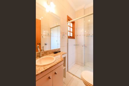 Casa à venda com 320m², 4 quartos e 3 vagasBanheiro da Suíte 2