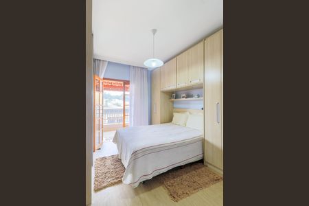 Casa à venda com 320m², 4 quartos e 3 vagasSuíte 1