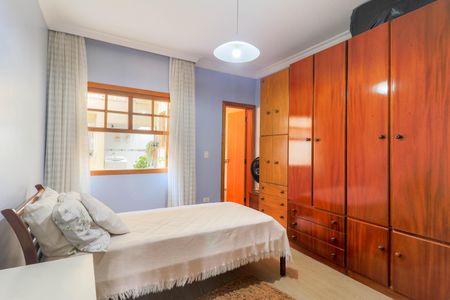 Casa à venda com 320m², 4 quartos e 3 vagasSuíte 2