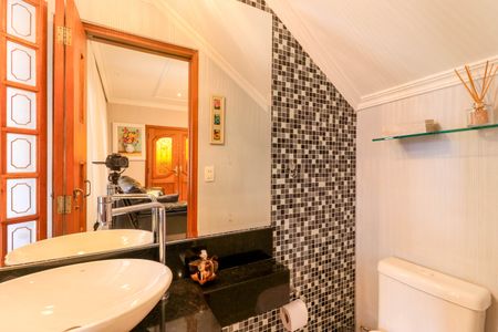 Casa à venda com 320m², 4 quartos e 3 vagasLavabo