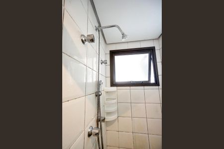 Apartamento à venda com 93m², 3 quartos e 2 vagasChuveiro