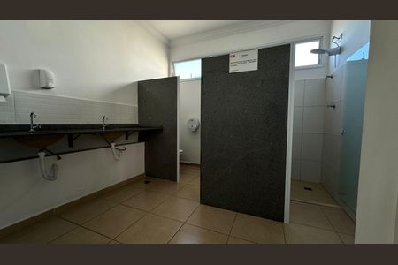 Apartamento à venda com 60m², 2 quartos e 1 vaga Apartamento à venda com 60m², 2 quartos e 1 vagaSalão de Festas - Banheiro