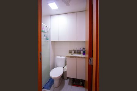 Apartamento para alugar com 56m², 2 quartos e 1 vaga Apartamento para alugar com 56m², 2 quartos e 1 vagaBanheiro
