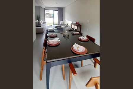 Casa de condomínio para alugar com 208m², 3 quartos e 2 vagas