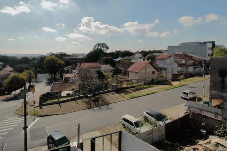 Casa à venda com 210m², 3 quartos e 4 vagas Casa à venda com 210m², 3 quartos e 4 vagasVista
