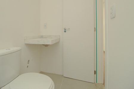 Casa à venda com 210m², 3 quartos e 4 vagas Casa à venda com 210m², 3 quartos e 4 vagasBanheiro da Suíte 2