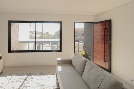 Casa à venda com 210m², 3 quartos e 4 vagas Casa à venda com 210m², 3 quartos e 4 vagasSala