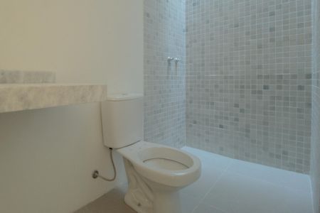 Casa à venda com 210m², 3 quartos e 4 vagas Casa à venda com 210m², 3 quartos e 4 vagasBanheiro da Suíte 3