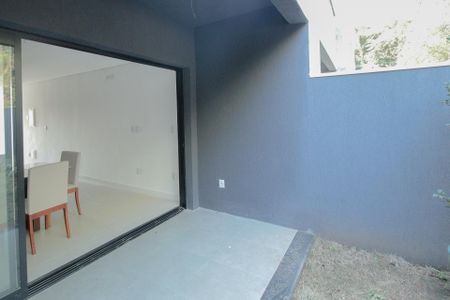 Casa à venda com 210m², 3 quartos e 4 vagas Casa à venda com 210m², 3 quartos e 4 vagasCozinha
