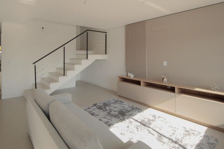 Casa à venda com 210m², 3 quartos e 4 vagas Casa à venda com 210m², 3 quartos e 4 vagasSala