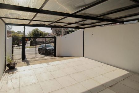 Casa à venda com 210m², 3 quartos e 4 vagas Casa à venda com 210m², 3 quartos e 4 vagasÁrea Externa