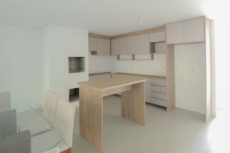 Casa à venda com 210m², 3 quartos e 4 vagas Casa à venda com 210m², 3 quartos e 4 vagasCozinha