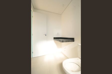 Casa à venda com 210m², 3 quartos e 4 vagas Casa à venda com 210m², 3 quartos e 4 vagasBanheiro da Suíte 1