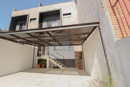 Casa à venda com 210m², 3 quartos e 4 vagas Casa à venda com 210m², 3 quartos e 4 vagasÁrea Externa