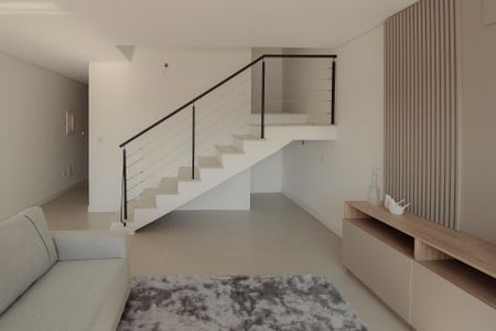 Casa à venda com 210m², 3 quartos e 4 vagas Casa à venda com 210m², 3 quartos e 4 vagasSala