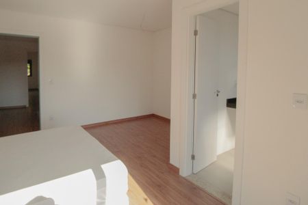 Casa à venda com 210m², 3 quartos e 4 vagas Casa à venda com 210m², 3 quartos e 4 vagasSuíte 1