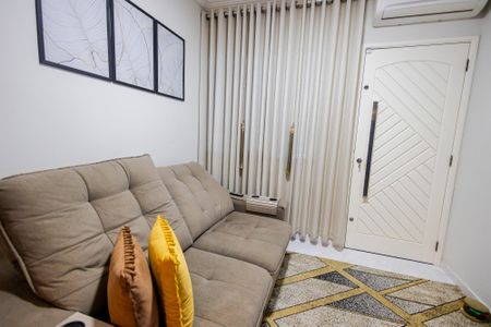 Casa à venda com 75m², 2 quartos e 1 vaga Casa à venda com 75m², 2 quartos e 1 vagaSala