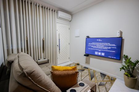 Casa à venda com 75m², 2 quartos e 1 vaga Casa à venda com 75m², 2 quartos e 1 vagaSala