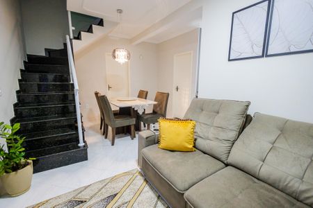 Casa à venda com 75m², 2 quartos e 1 vaga Casa à venda com 75m², 2 quartos e 1 vagaSala